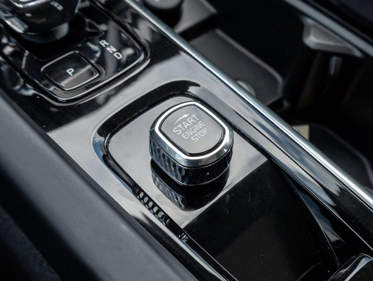 2023 Volvo XC60 ULTIMATE^Off Lease^Harman Kardon^Volvo CPO Photo