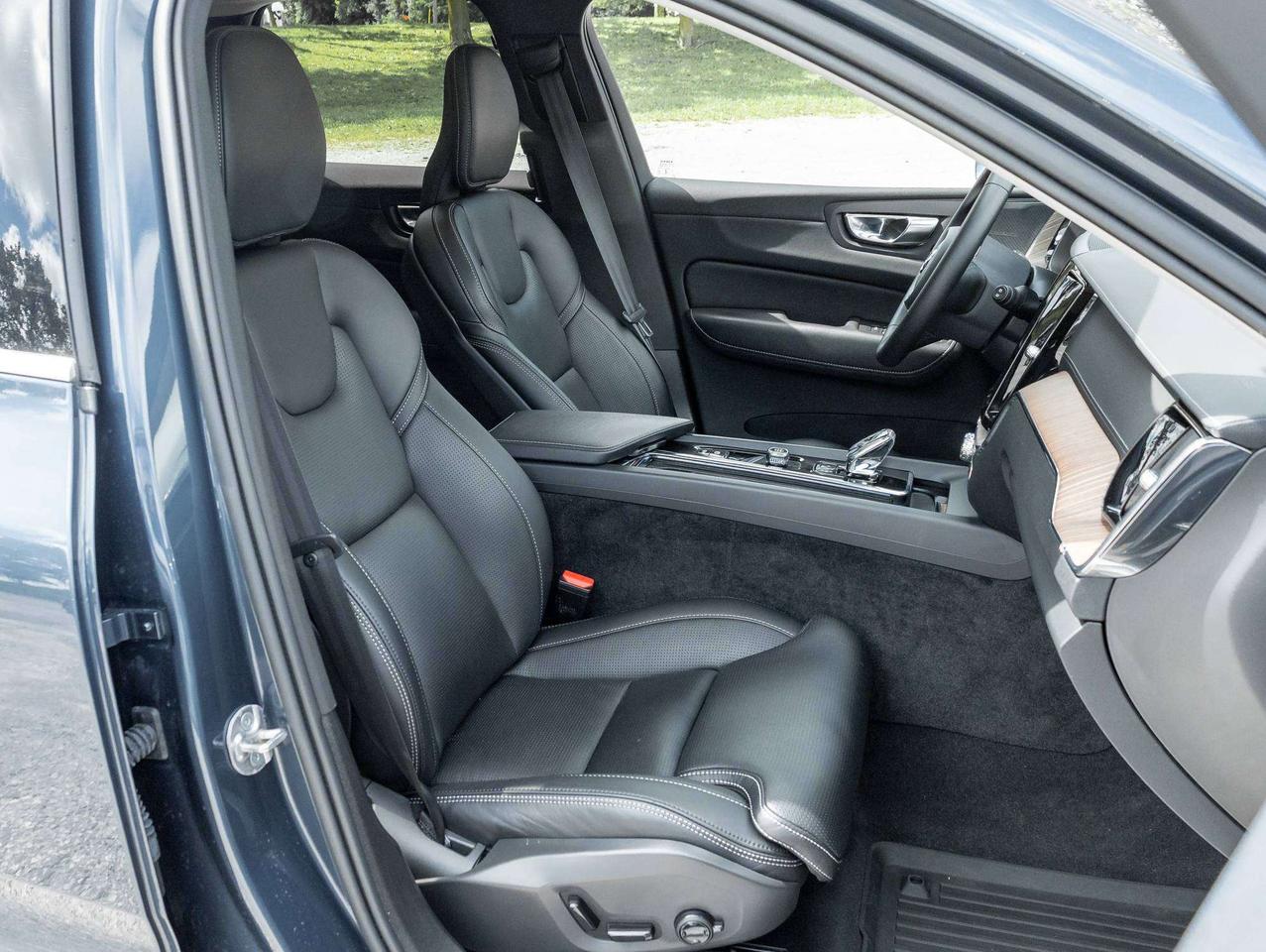 2023 Volvo XC60 ULTIMATE^Off Lease^Harman Kardon^Volvo CPO Photo