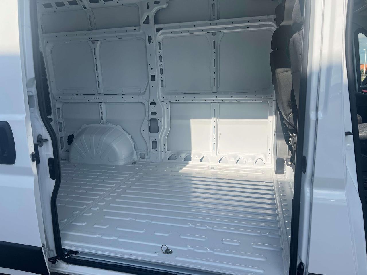2025 RAM ProMaster 3500 High Roof 136 WB *4,555 LBS PAYLOAD *2 KEYS Photo