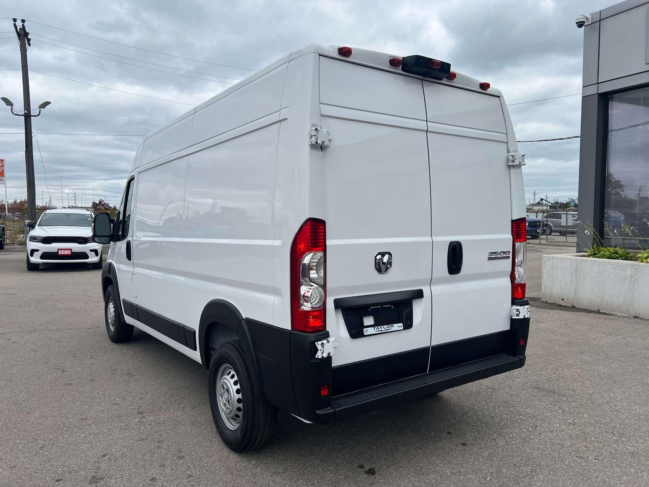 2025 RAM ProMaster 3500 High Roof 136 WB *4,555 LBS PAYLOAD *2 KEYS Photo