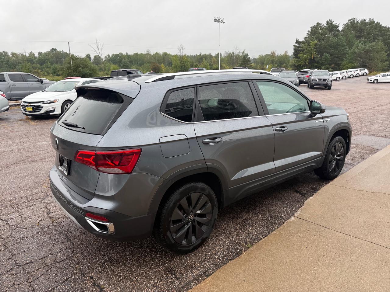 2024 Volkswagen Taos Comfortline 4dr Front-Wheel Drive Photo
