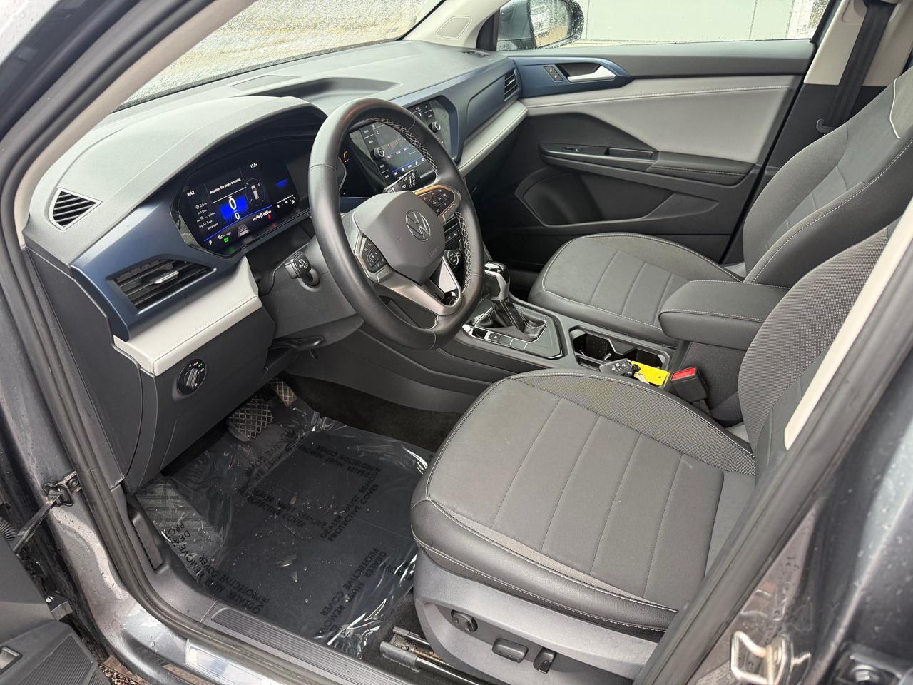 2024 Volkswagen Taos Comfortline 4dr Front-Wheel Drive Photo