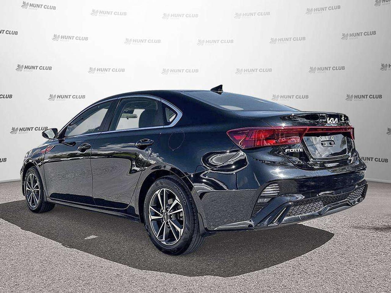2023 Kia Forte GT-Line Photo