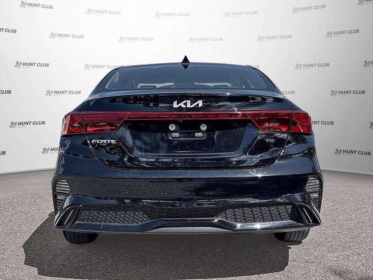 2023 Kia Forte GT-Line Photo