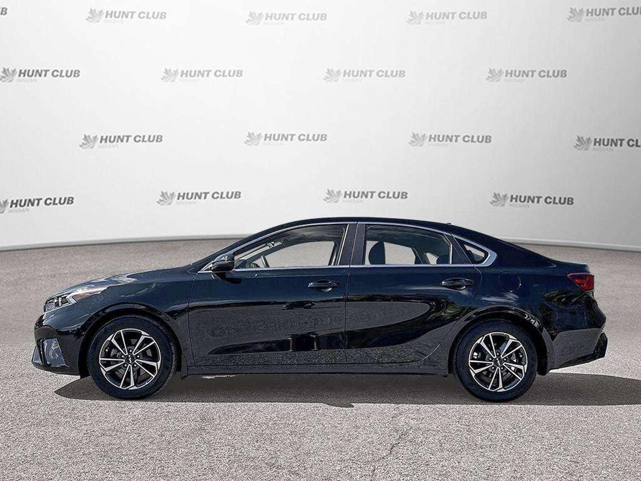2023 Kia Forte GT-Line Photo
