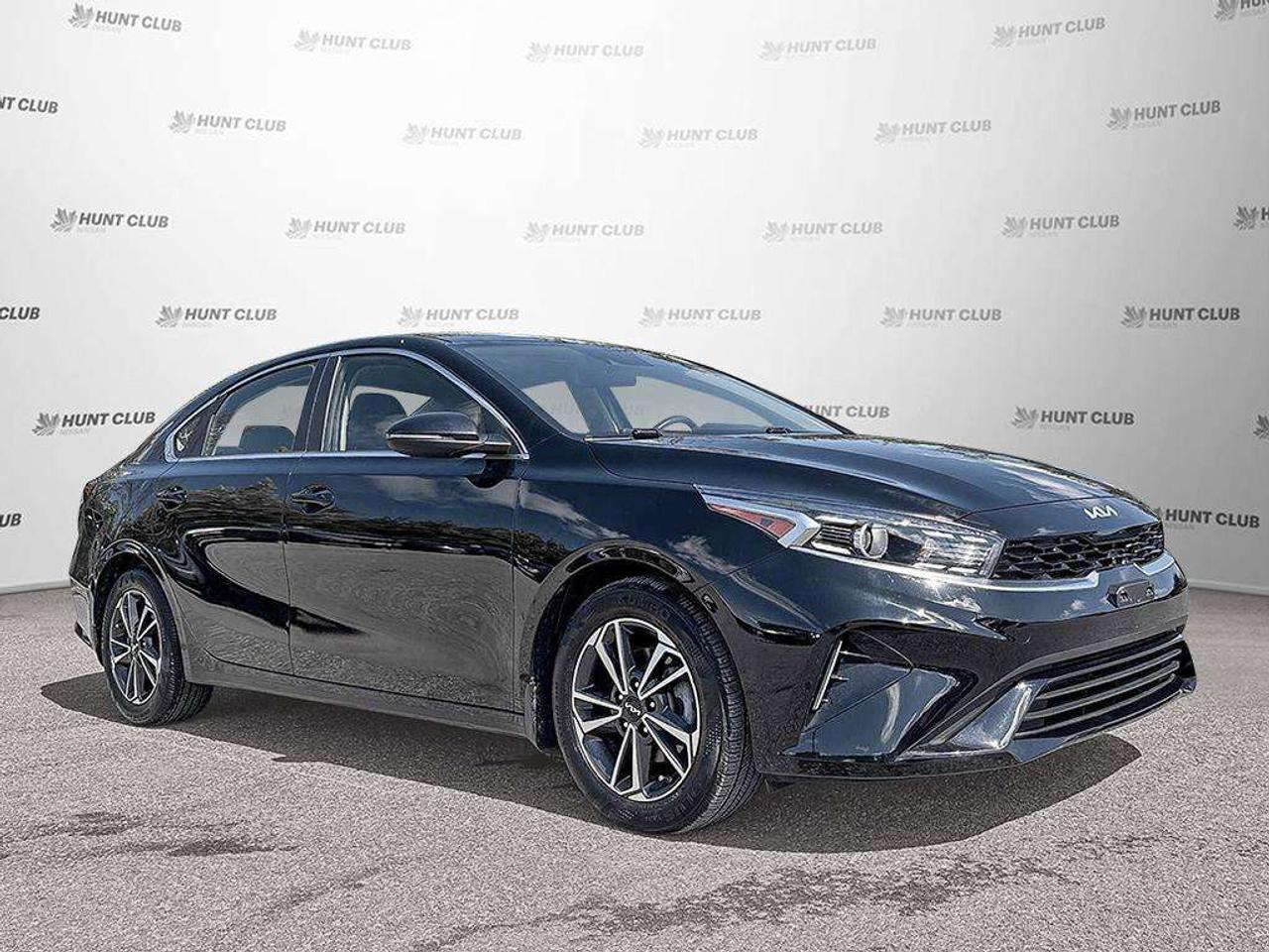 2023 Kia Forte GT-Line Photo
