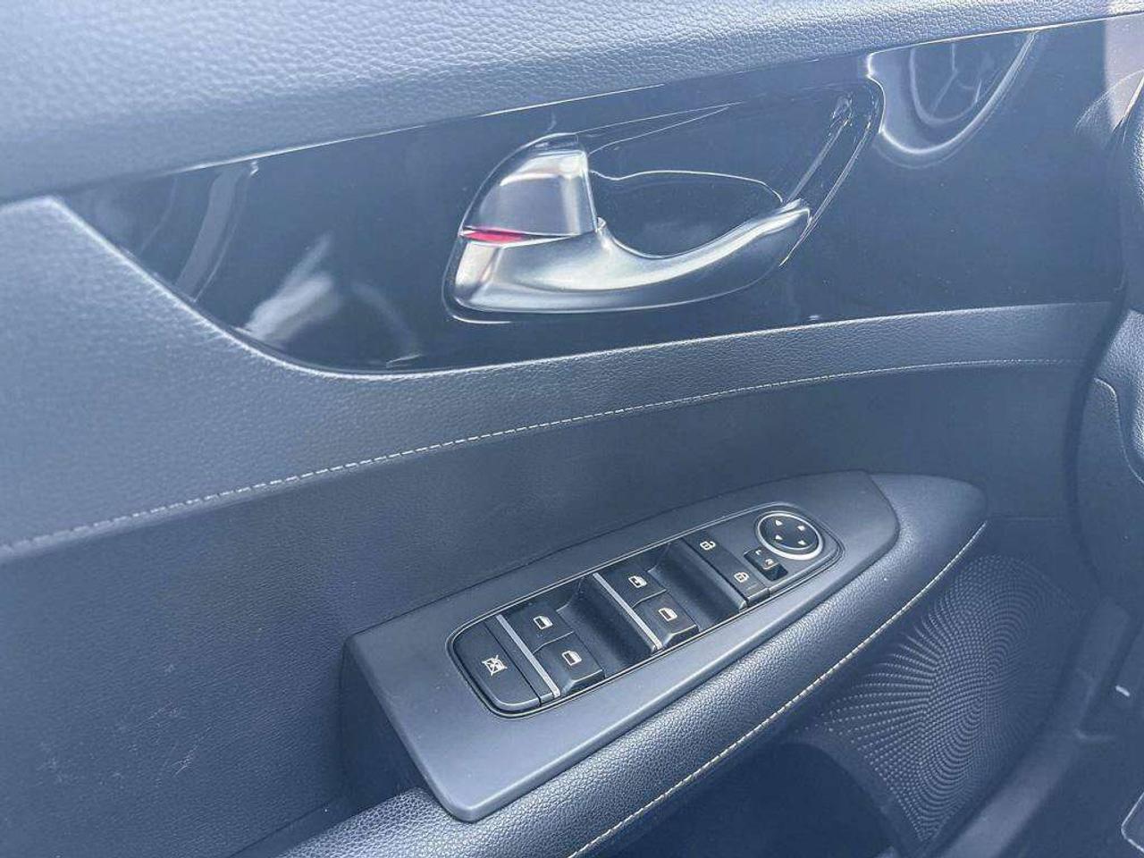 2023 Kia Forte GT-Line Photo