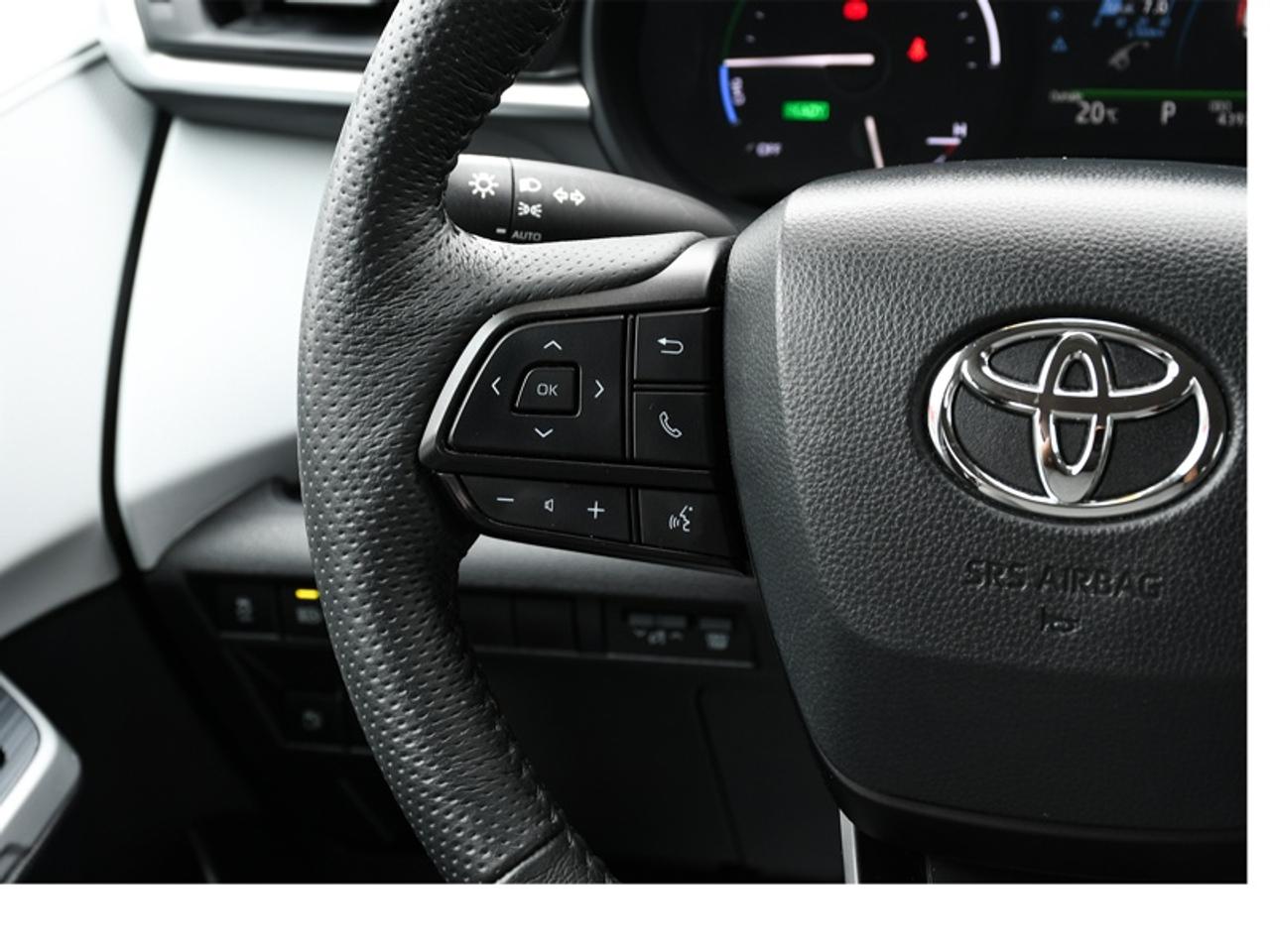 2025 Toyota Sienna LE 8-Passenger   Adaptive Cruise   Rear Cam   CarPlay   Android Auto Photo
