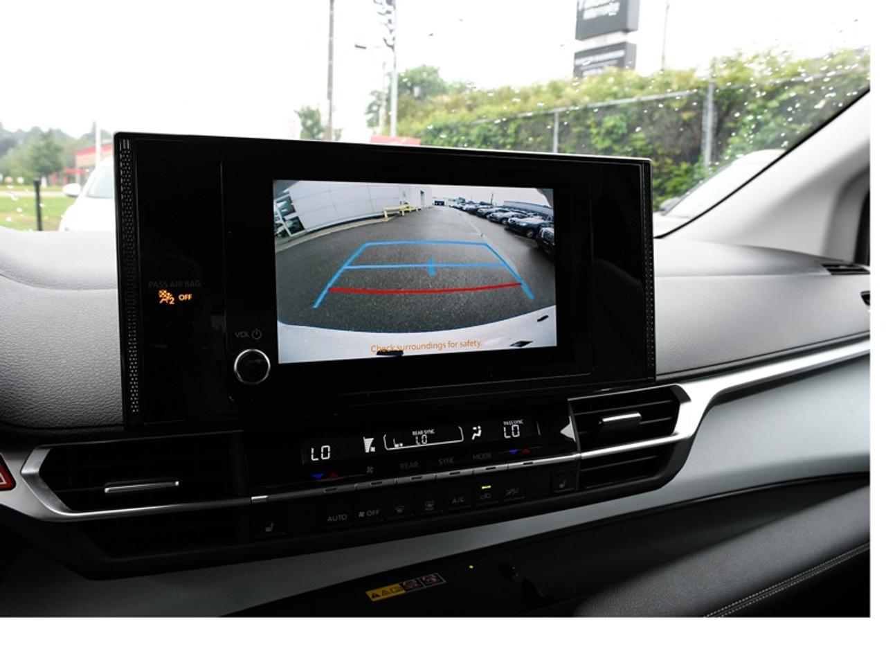 2025 Toyota Sienna LE 8-Passenger   Adaptive Cruise   Rear Cam   CarPlay   Android Auto Photo