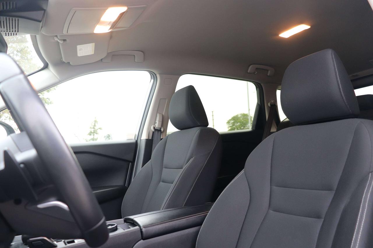 2024 Nissan Rogue S AWD NEW BRAKES BLIND SPOT CARPLAY HEATED SEATS Photo