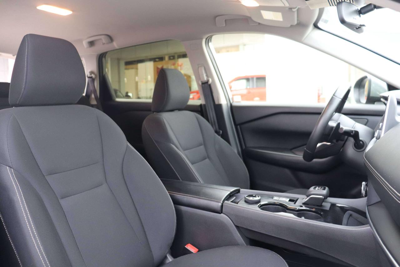 2024 Nissan Rogue S AWD NEW BRAKES BLIND SPOT CARPLAY HEATED SEATS Photo