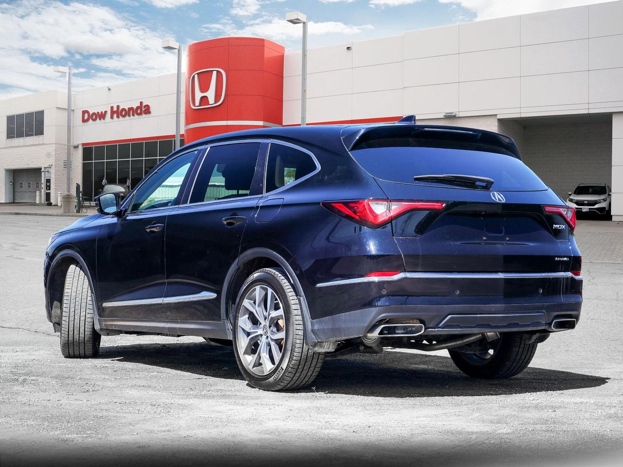 2022 Acura MDX Tech 4dr SH-AWD Photo