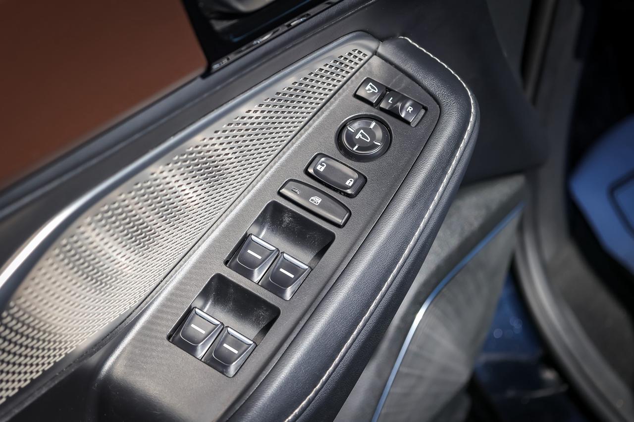 2022 Acura MDX Tech 4dr SH-AWD Photo
