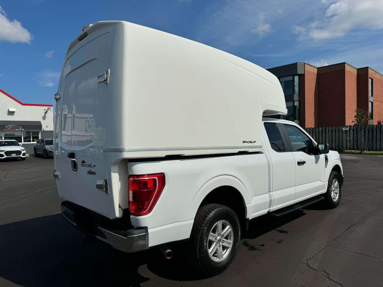 2022 Ford F-150 XL W/ SPACE CAP 4x4 Certified Photo4