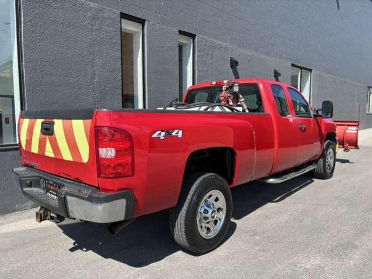 2012 Chevrolet Silverado 3500 4X4 **WESTERN SNOW PLOW-ONLY 45,000KM-CERTIFIED** Photo