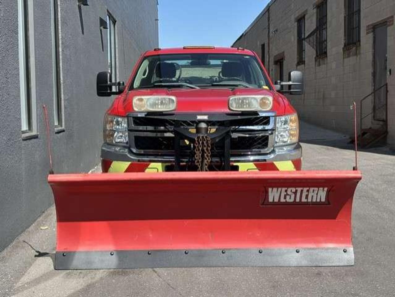 2012 Chevrolet Silverado 3500 4X4 **WESTERN SNOW PLOW-ONLY 45,000KM-CERTIFIED** Photo