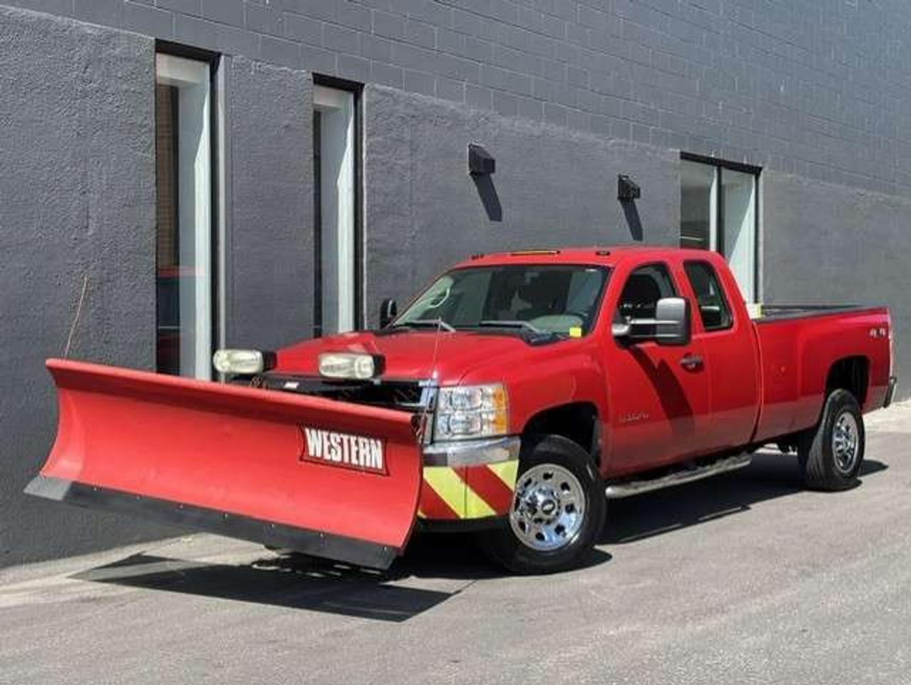 2012 Chevrolet Silverado 3500 4X4 **WESTERN SNOW PLOW-ONLY 45,000KM-CERTIFIED** Photo0