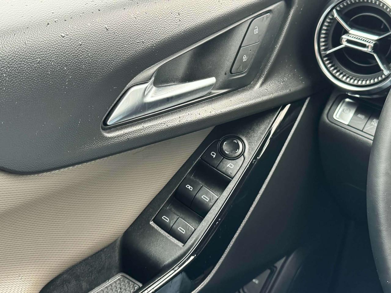2025 Chevrolet Equinox AWD LT - LOW KM - CERTIFIED Photo