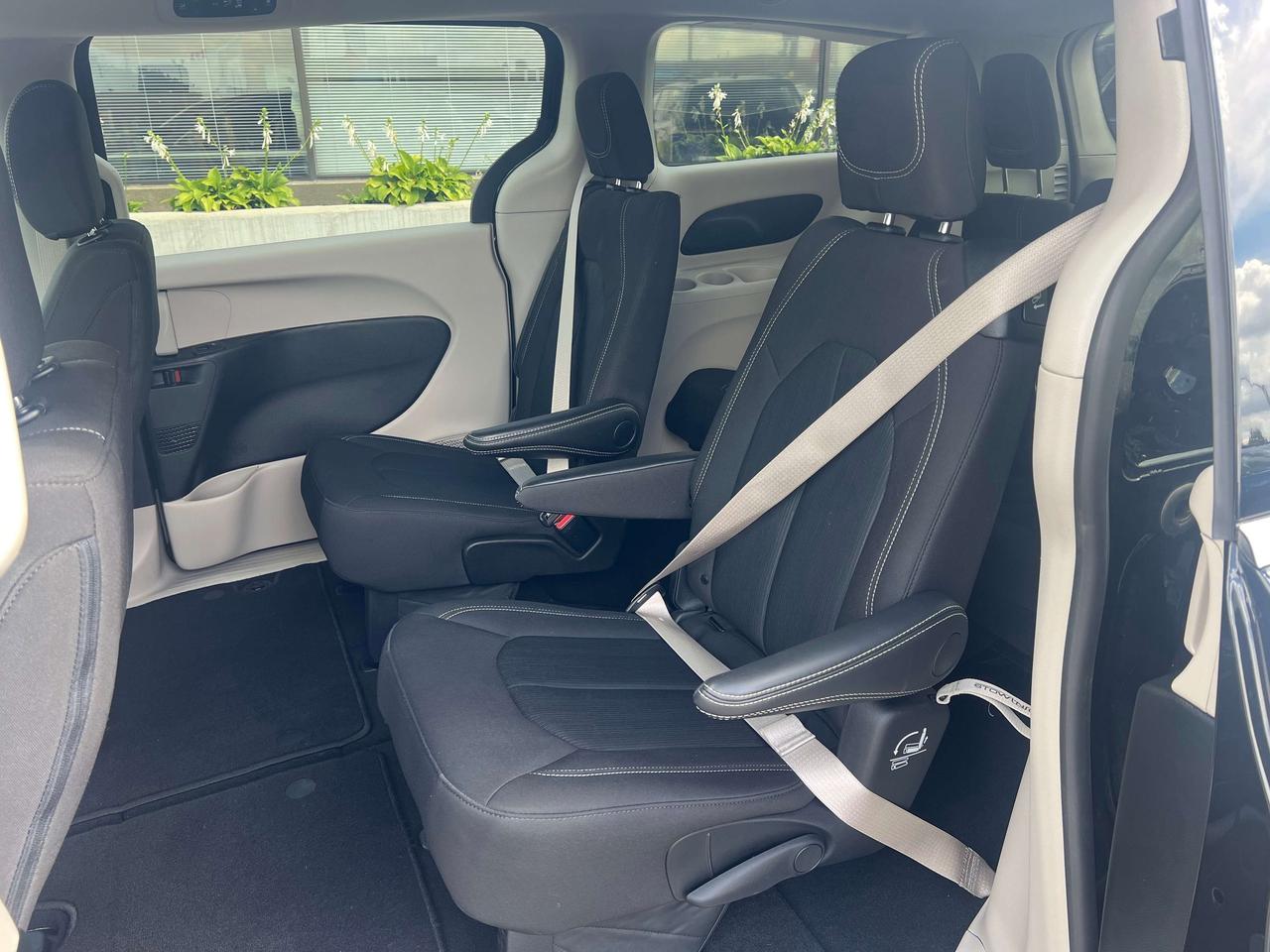 2024 Chrysler Grand Caravan SXT *FULL STOW-N-GO *HEATED SEATS *PWR DOORS/GATE Photo