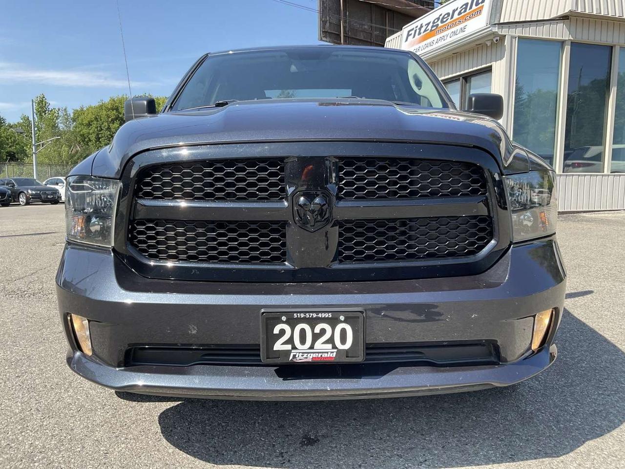 2020 RAM 1500 Express Crew Cab SWB 4WD - HEMI! BACK-UP CAM! REMOTE START! HTD SEATS! Photo5