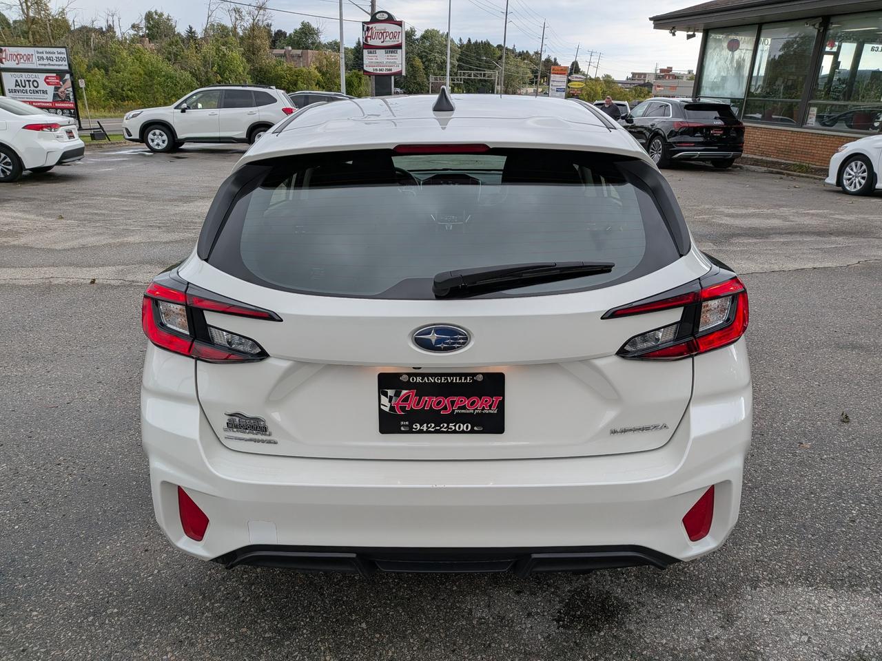 2024 Subaru Impreza Touring 4dr Hatchback Photo
