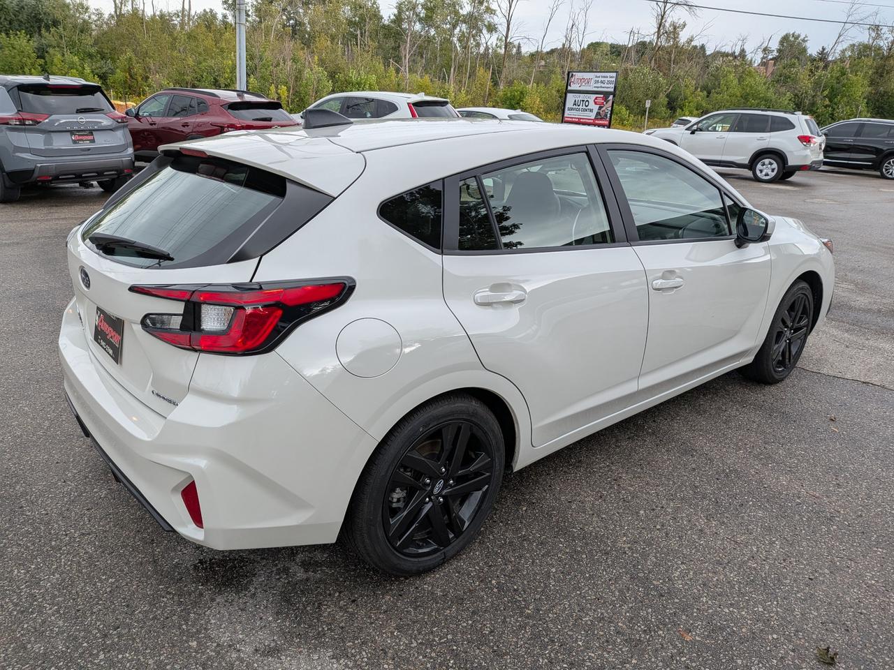 2024 Subaru Impreza Touring 4dr Hatchback Photo