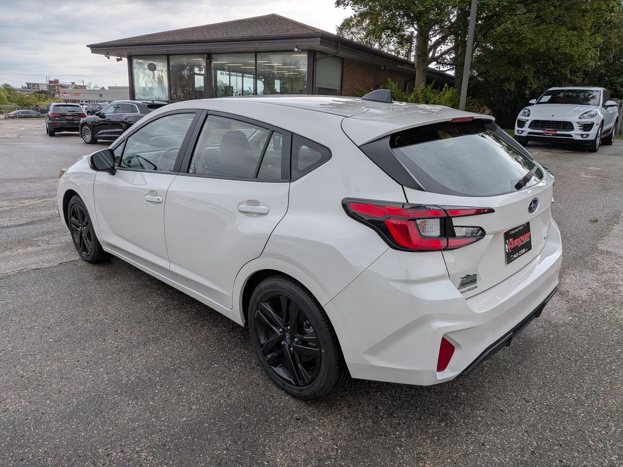 2024 Subaru Impreza Touring 4dr Hatchback Photo