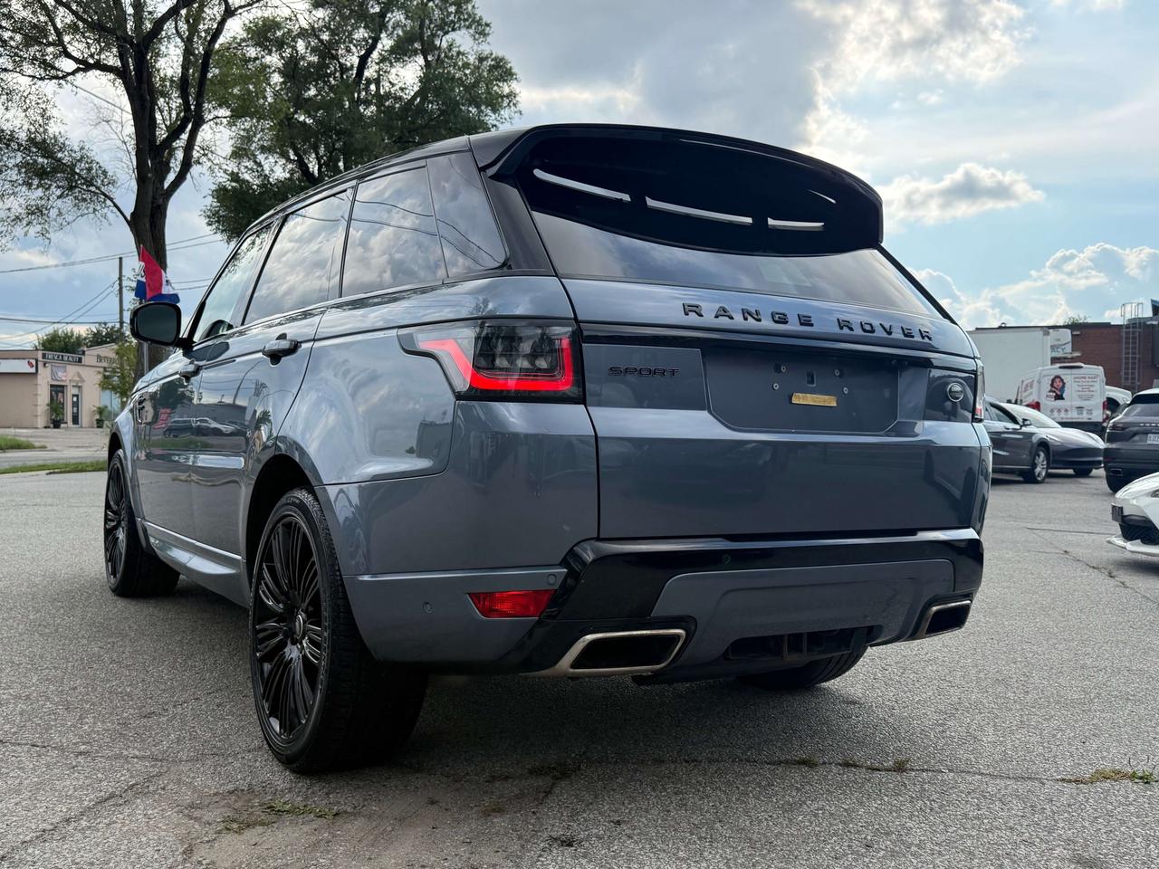 2019 Land Rover Range Rover Sport HSE Dynamic l V6 Supercharged l 340HP l AWD l Photo3