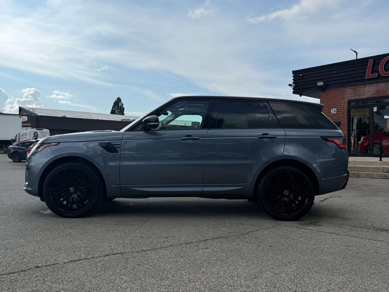 2019 Land Rover Range Rover Sport HSE Dynamic l V6 Supercharged l 340HP l AWD l Photo