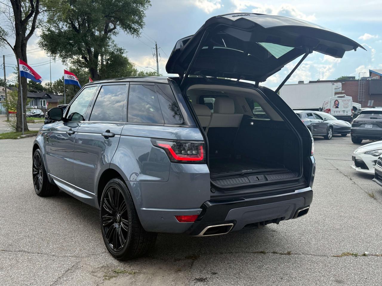 2019 Land Rover Range Rover Sport HSE Dynamic l V6 Supercharged l 340HP l AWD l Photo