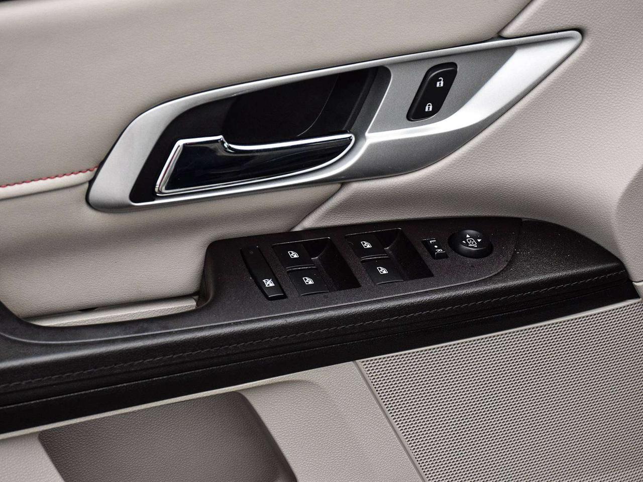 2017 GMC Terrain SLE ~Heated Seats ~Blind Spot ~Bluetooth ~Camera Photo