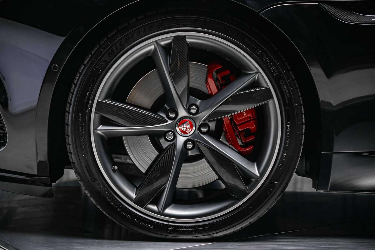 2019 Jaguar F-Type R AWD 550HP NOACCIDENT SERVICERECS REDINT SELFPARK Photo