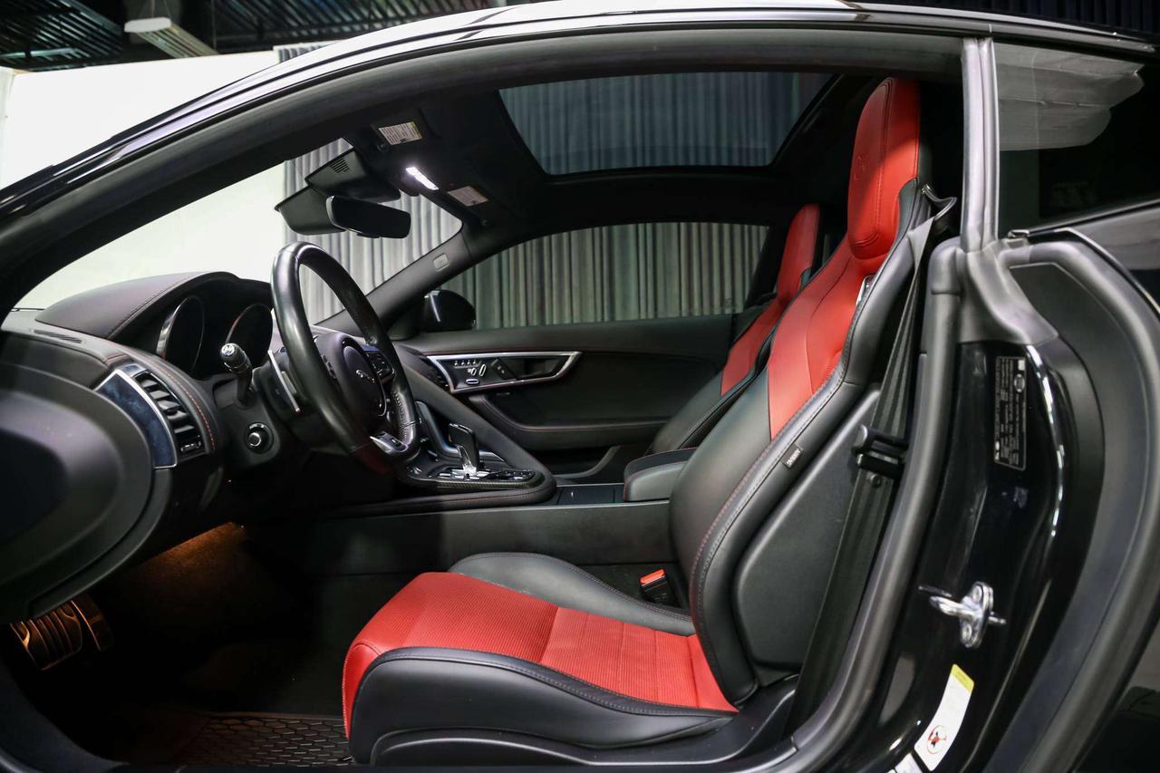 2019 Jaguar F-Type R AWD 550HP NOACCIDENT SERVICERECS REDINT SELFPARK Photo