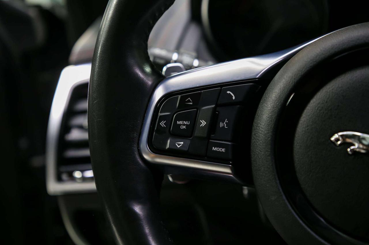 2019 Jaguar F-Type R AWD 550HP NOACCIDENT SERVICERECS REDINT SELFPARK Photo
