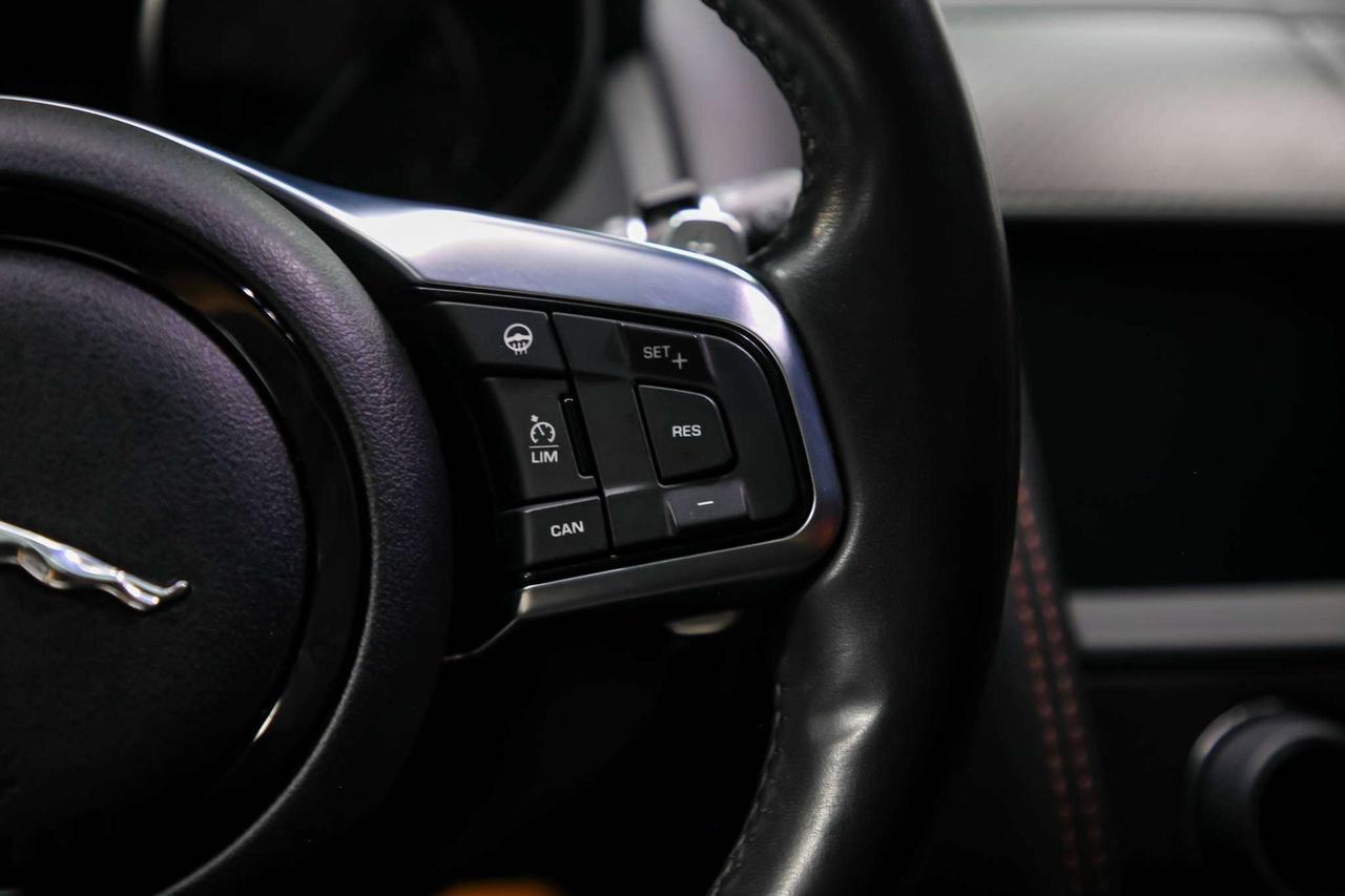 2019 Jaguar F-Type R AWD 550HP NOACCIDENT SERVICERECS REDINT SELFPARK Photo