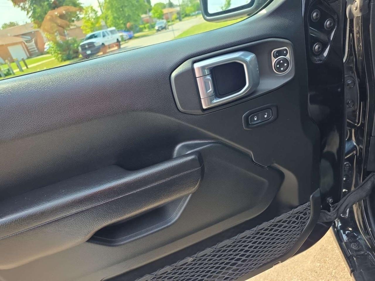 2022 Jeep Wrangler Sport S 4x4 * NO ACCIODENTS / CARPLAY / CAMERA / POWER OPTIONS Photo