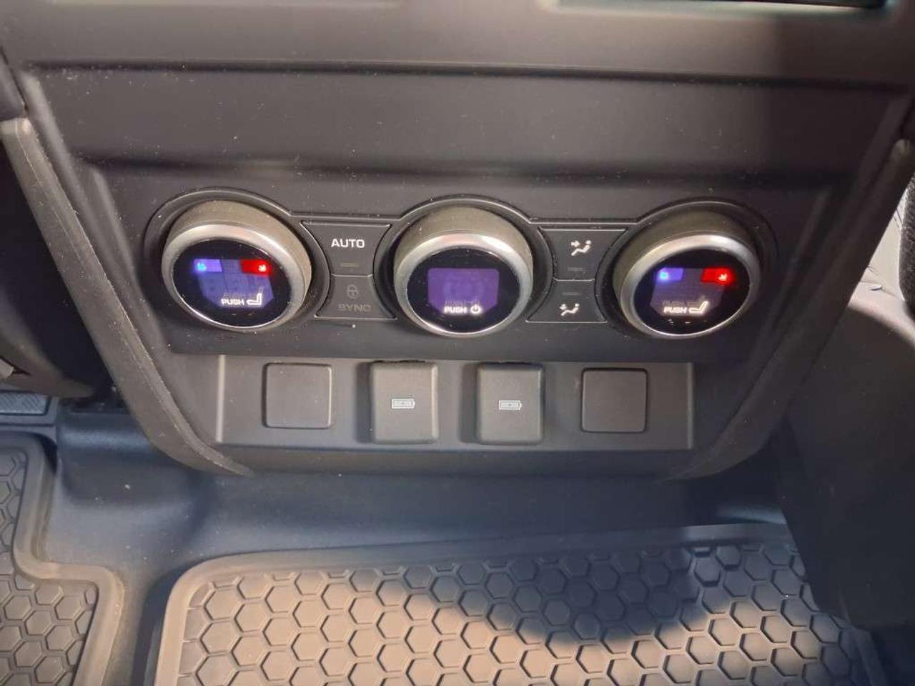 2023 Land Rover Defender 130 X AWD Photo