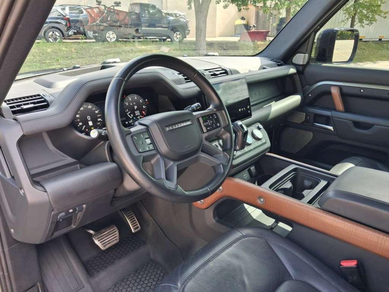 2023 Land Rover Defender 130 X AWD Photo