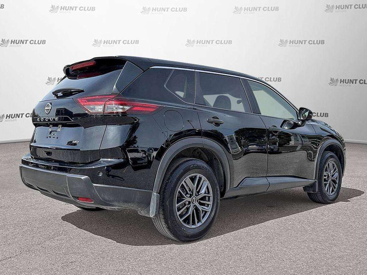 2024 Nissan Rogue S Photo