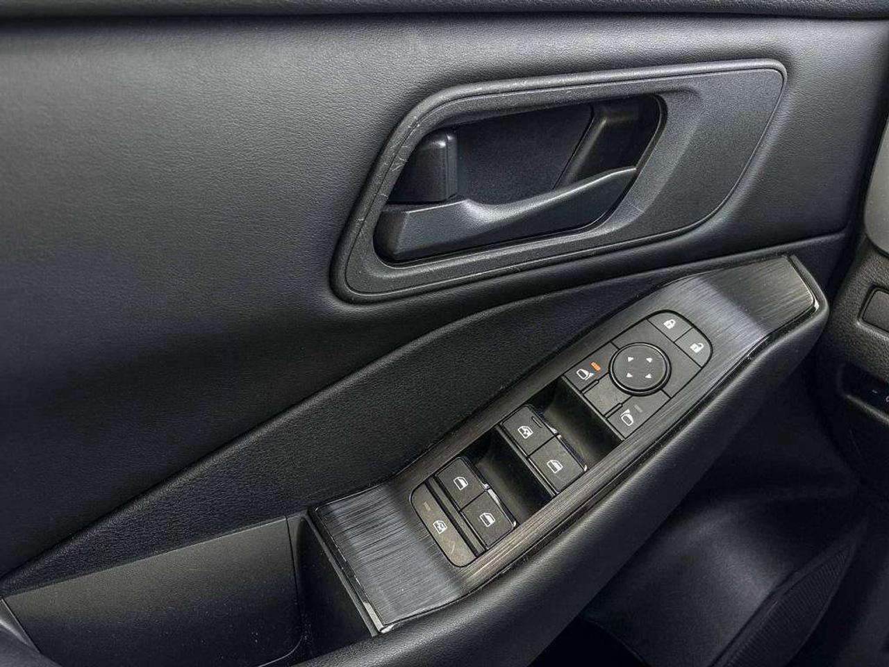 2024 Nissan Rogue S Photo