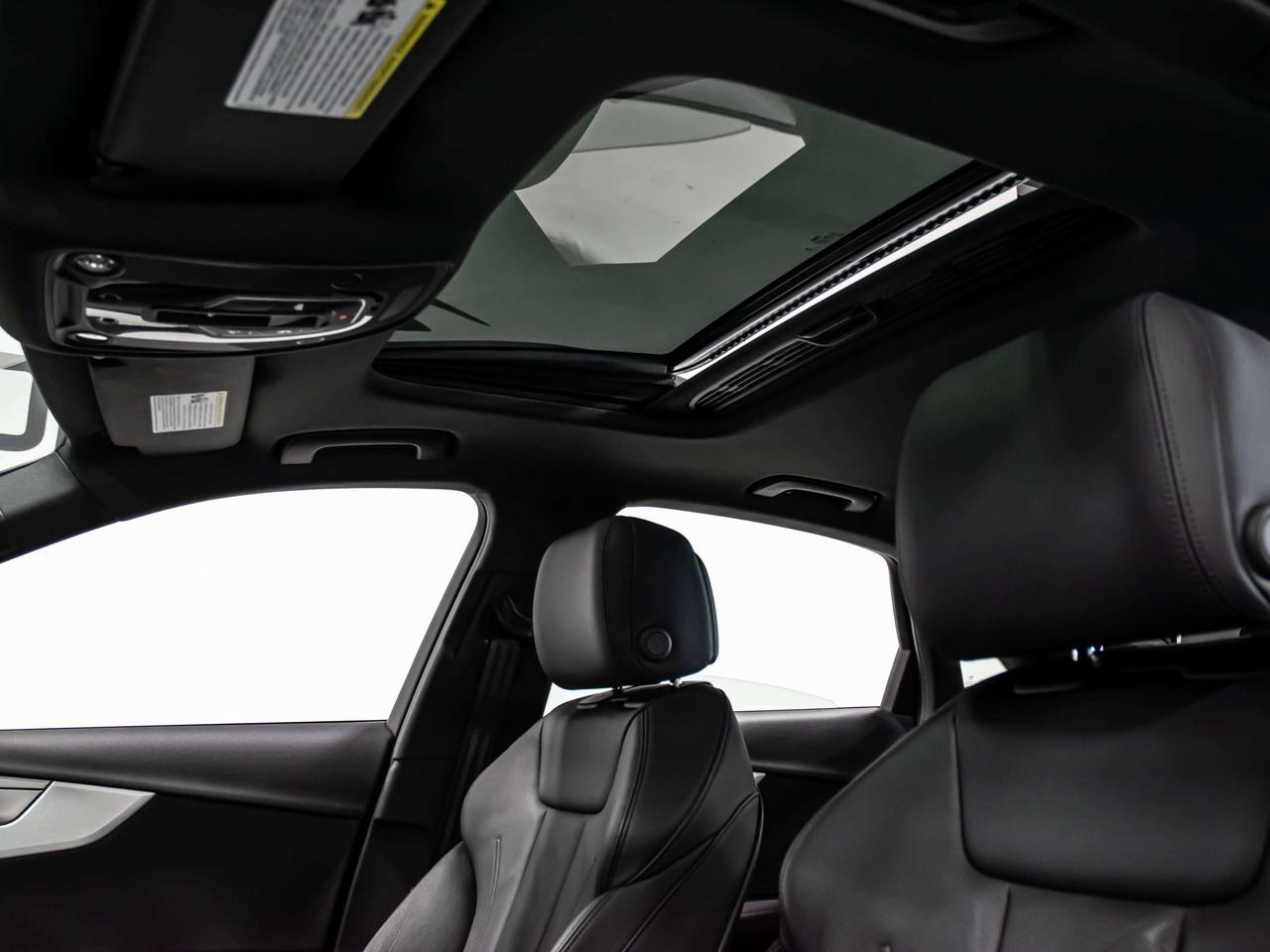 2019 Audi A4 TECHNIK BLIND SPOTS NAVI REAR VIEW CAMERA Photo