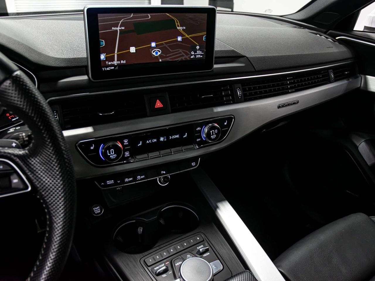 2019 Audi A4 TECHNIK BLIND SPOTS NAVI REAR VIEW CAMERA Photo