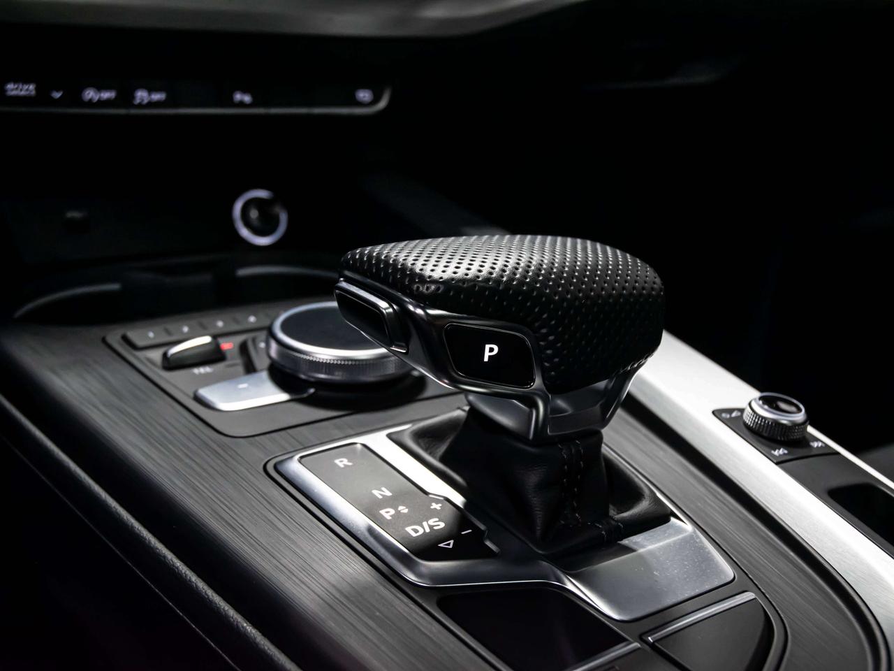2019 Audi A4 TECHNIK BLIND SPOTS NAVI REAR VIEW CAMERA Photo