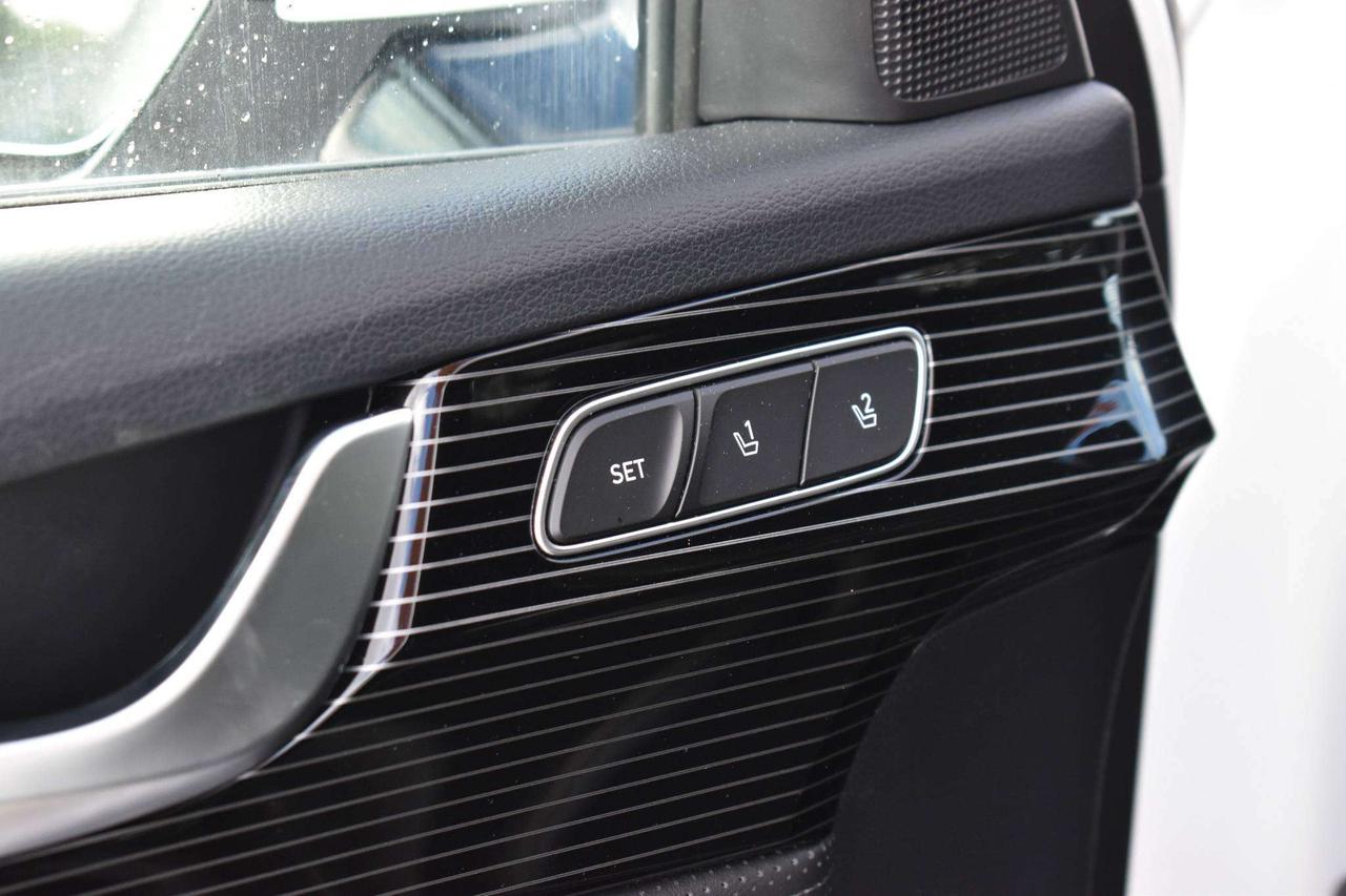 2025 Hyundai PALISADE Ultimate Calligraphy Night Photo