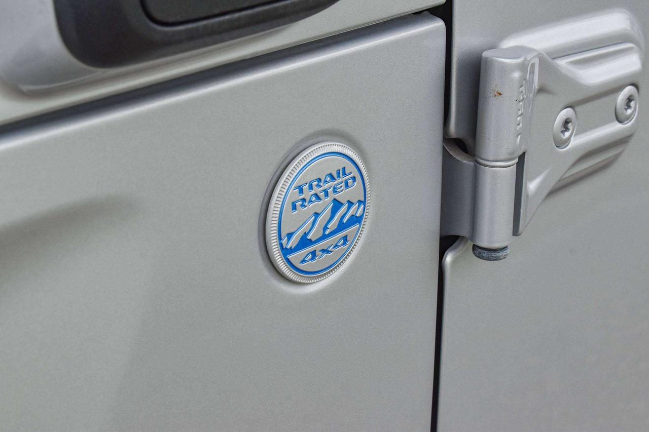 2024 Jeep Wrangler Sahara Photo