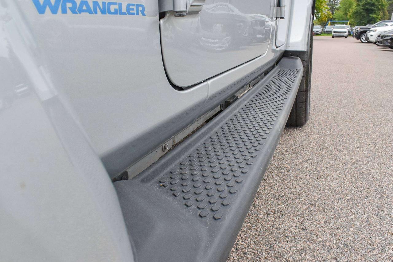 2024 Jeep Wrangler Sahara Photo