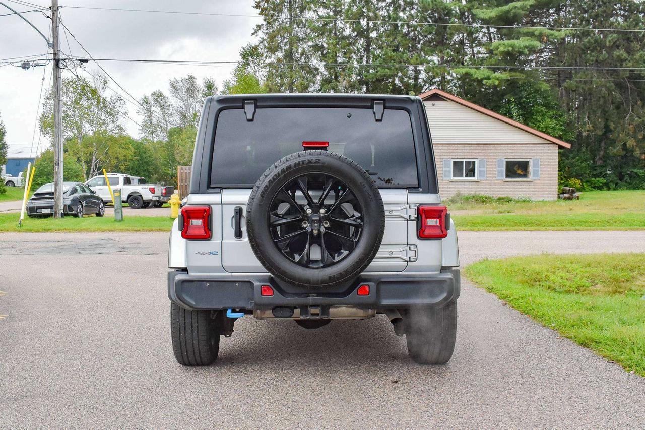 2024 Jeep Wrangler Sahara Photo