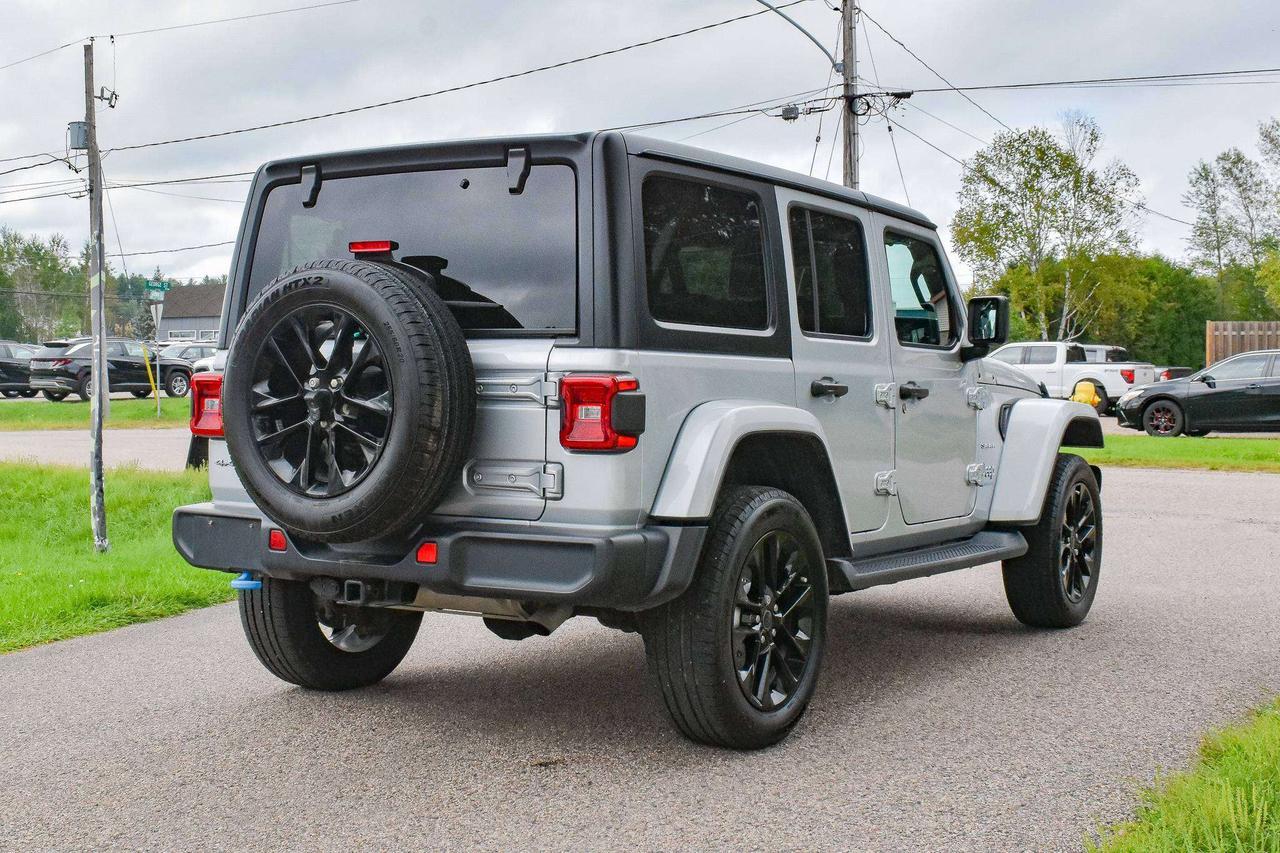 2024 Jeep Wrangler Sahara Photo
