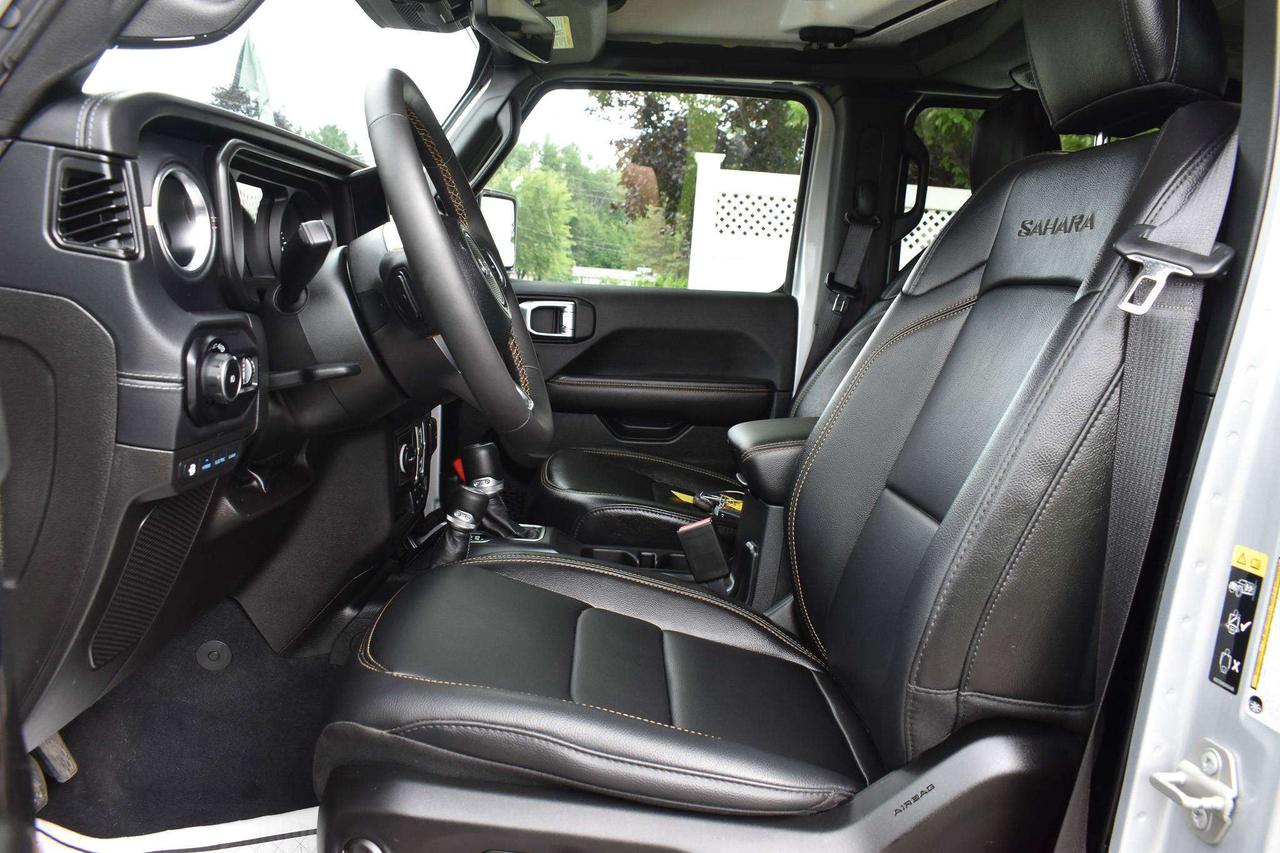 2024 Jeep Wrangler Sahara Photo