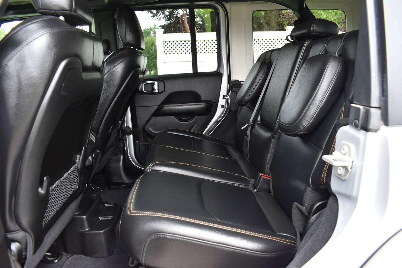 2024 Jeep Wrangler Sahara Photo